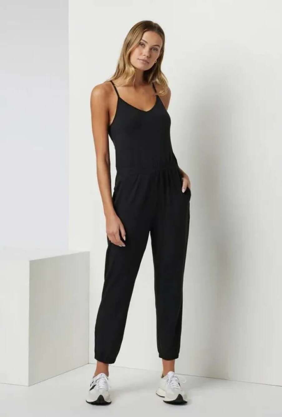 Vuori  Lux Jogger Jumpsuit Size Medium #VW4067